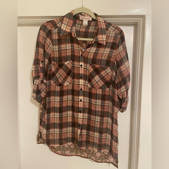 Band of gypsies plaid red, maroon and floral top size Small - Picture 3 of 7